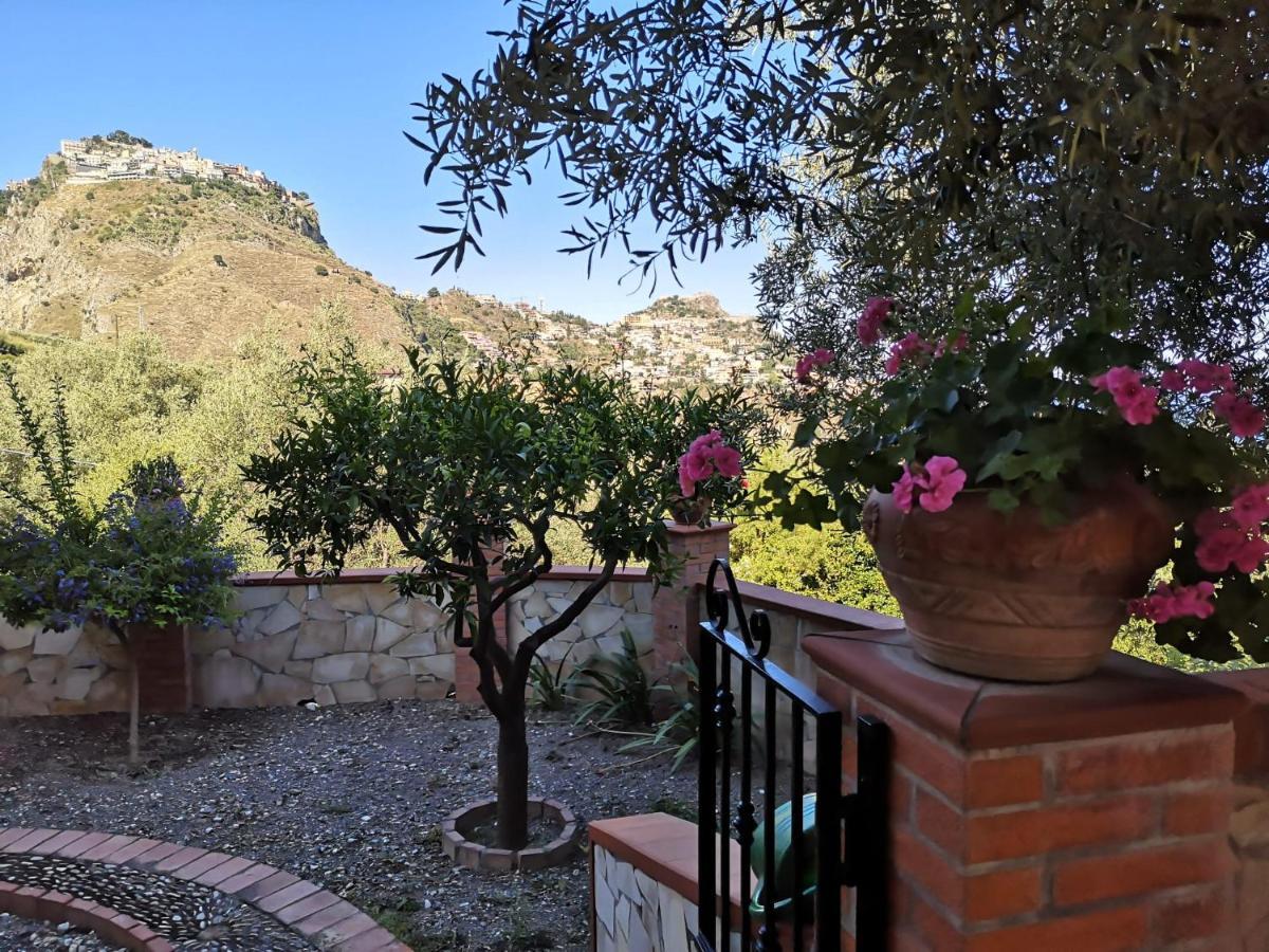 Villa Chris Taormina Eksteriør billede