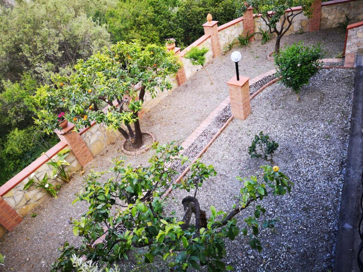 Villa Chris Taormina Eksteriør billede